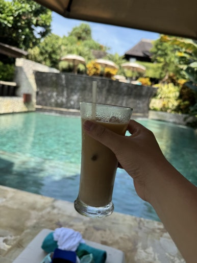 불가리 발리 2편 - 베이비시터가 있는 발리 풀빌라. 야외수영장, 조식, 레스토랑 후기. 관련 이미지 8