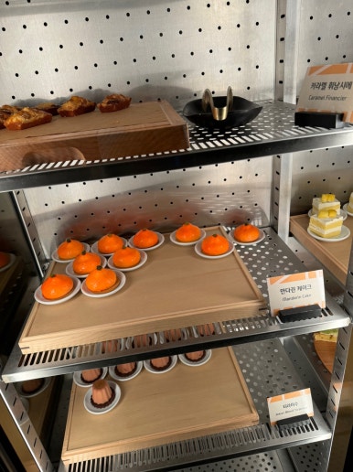 JW메리어트 제주 호캉스 - 신한 메리어트 본보이 카드 호텔 조식 5만원 할인 (조식숙제) 메뉴 추천. 아일랜드 키친 중식과 디너 뷔페까지. (2) 관련 이미지 77