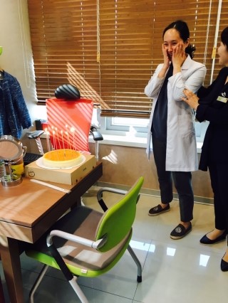 새로 취임하신 김민호 피부과전문의 원장님을 소개합니다~!! 관련 이미지 2