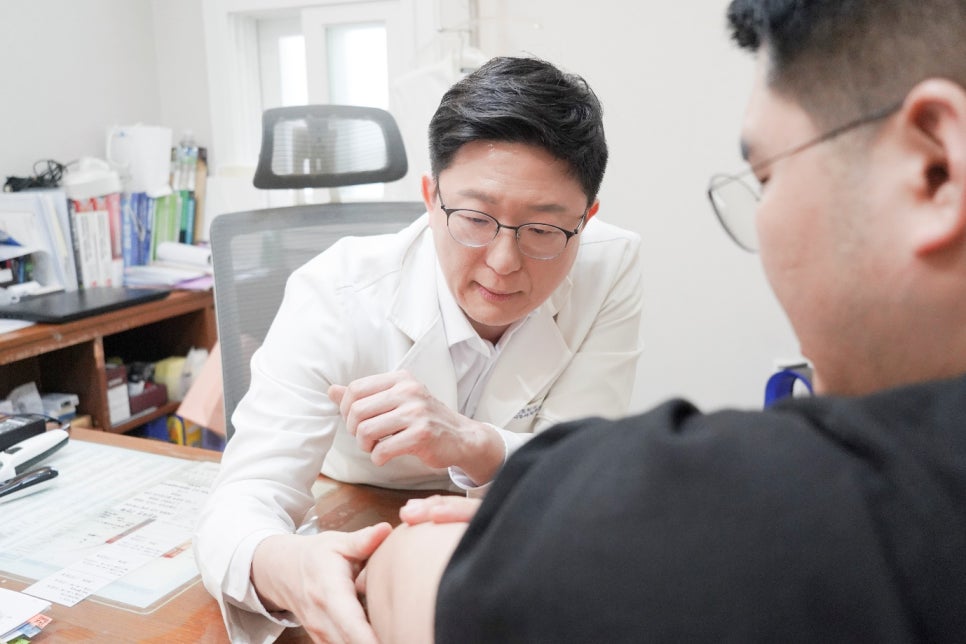 서울 영등포구피부과, 아토피 광선 치료? 재발 방지를 위해 기억해야 할 1가지 관련 이미지 7