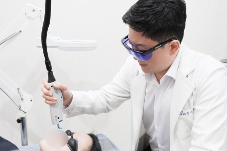 어린이아토피 치료 병원 : 연고 치료, 안심하고 받을 수 있을까? 관련 이미지 6