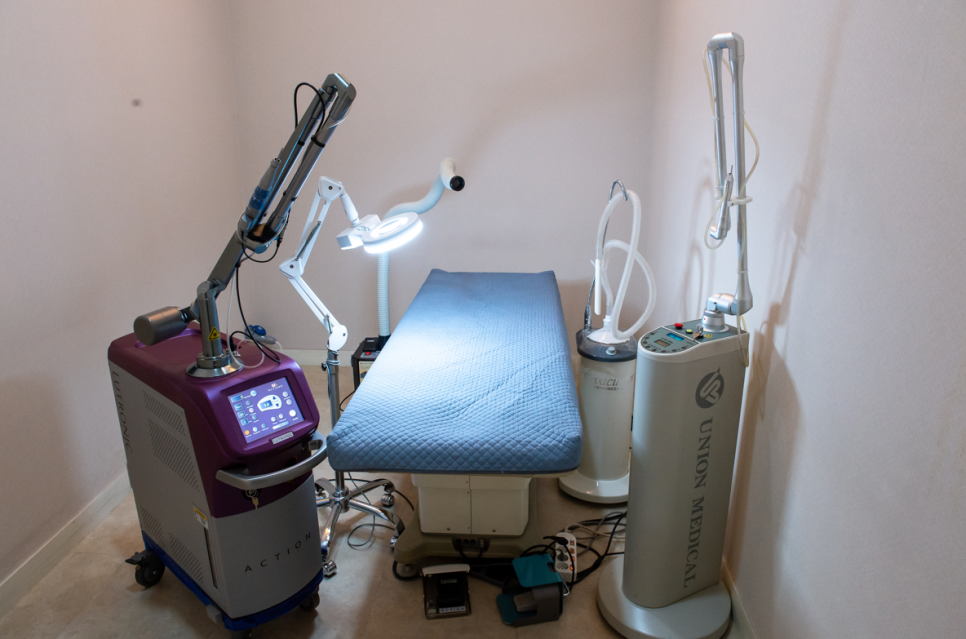 성인 여드름압출치료 피부과 전문의한테 받는 이유? 관련 이미지 5