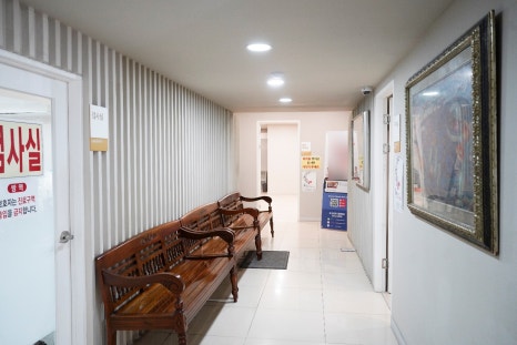 사춘기 여드름 치료 전 알아야 할 레티노이드 연고 치료 관련 이미지 9