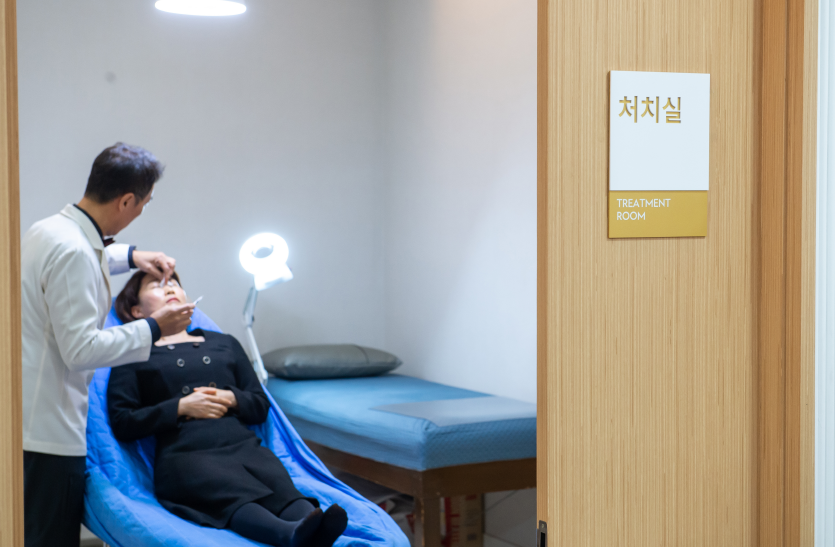 구로디지털피부과 추천, 수술없이 다한증 치료하는 법? 관련 이미지 7