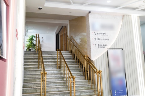 여드름흉터레이저 치료 피부과, 색소침착 함몰흉터 때문에 고민이시라면 관련 이미지 2