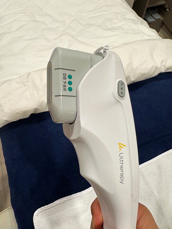 Complete Guide to a Non-Incisional Lifting Combination Without Worrying About Side Effects or Scars from Forehead Lifting image 3