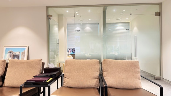 Inside Wells｜How Long Does the Pain from Ulthera Last, as Desired by an Apgujeong Dermatology Clinic Staff Member? image 3
