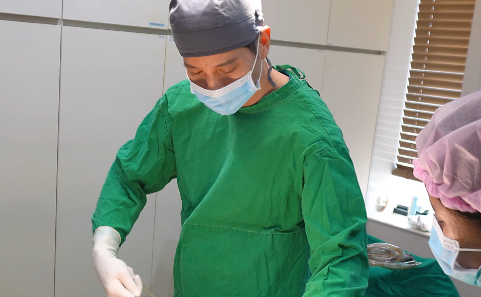 강남 압구정 엉덩이필러 전후 비교, 몇 cc 차이로 뒷태라인이 달라질까? 부작용 정리 관련 이미지 6