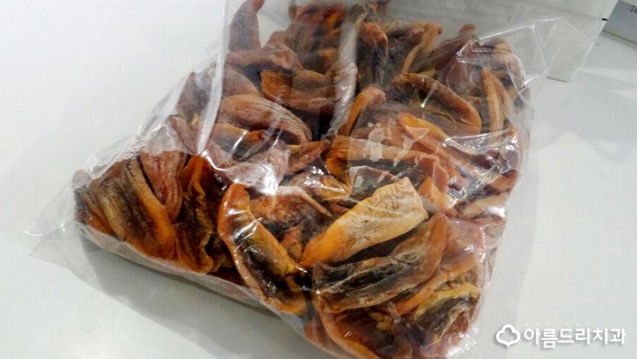 치아교정 환자가 보내준 선물 관련 이미지 4