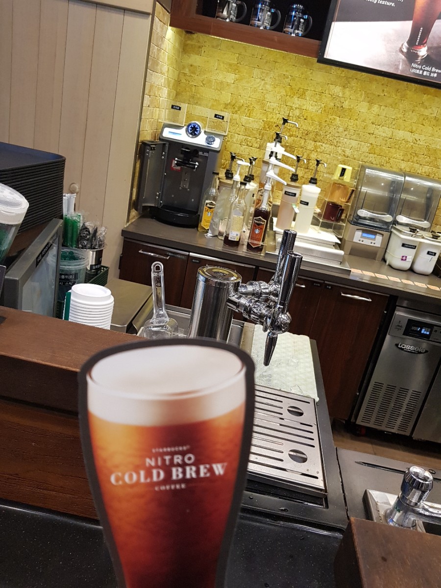 나이트로 콜드브루 아무데서나 맛볼수 없는커피_ 신논현 스타벅스 관련 이미지 6