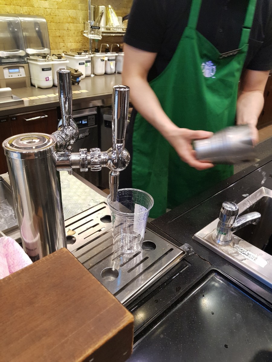 나이트로 콜드브루 아무데서나 맛볼수 없는커피_ 신논현 스타벅스 관련 이미지 11