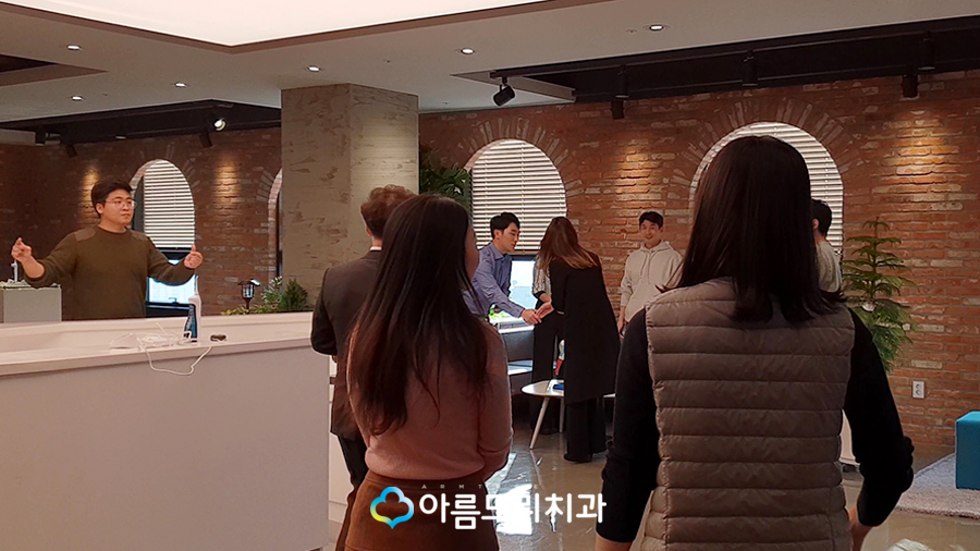 CJ오쇼핑 구강세정기 방송촬영 아름드리치과 이현정원장 관련 이미지 16