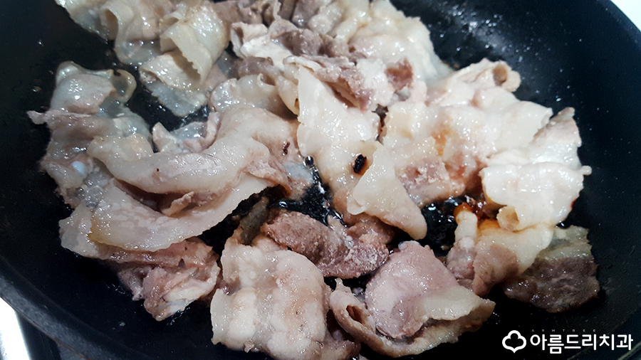 냉동삼겹살요리 대패삼겹살요리 압구정불백 스타일 관련 이미지 9