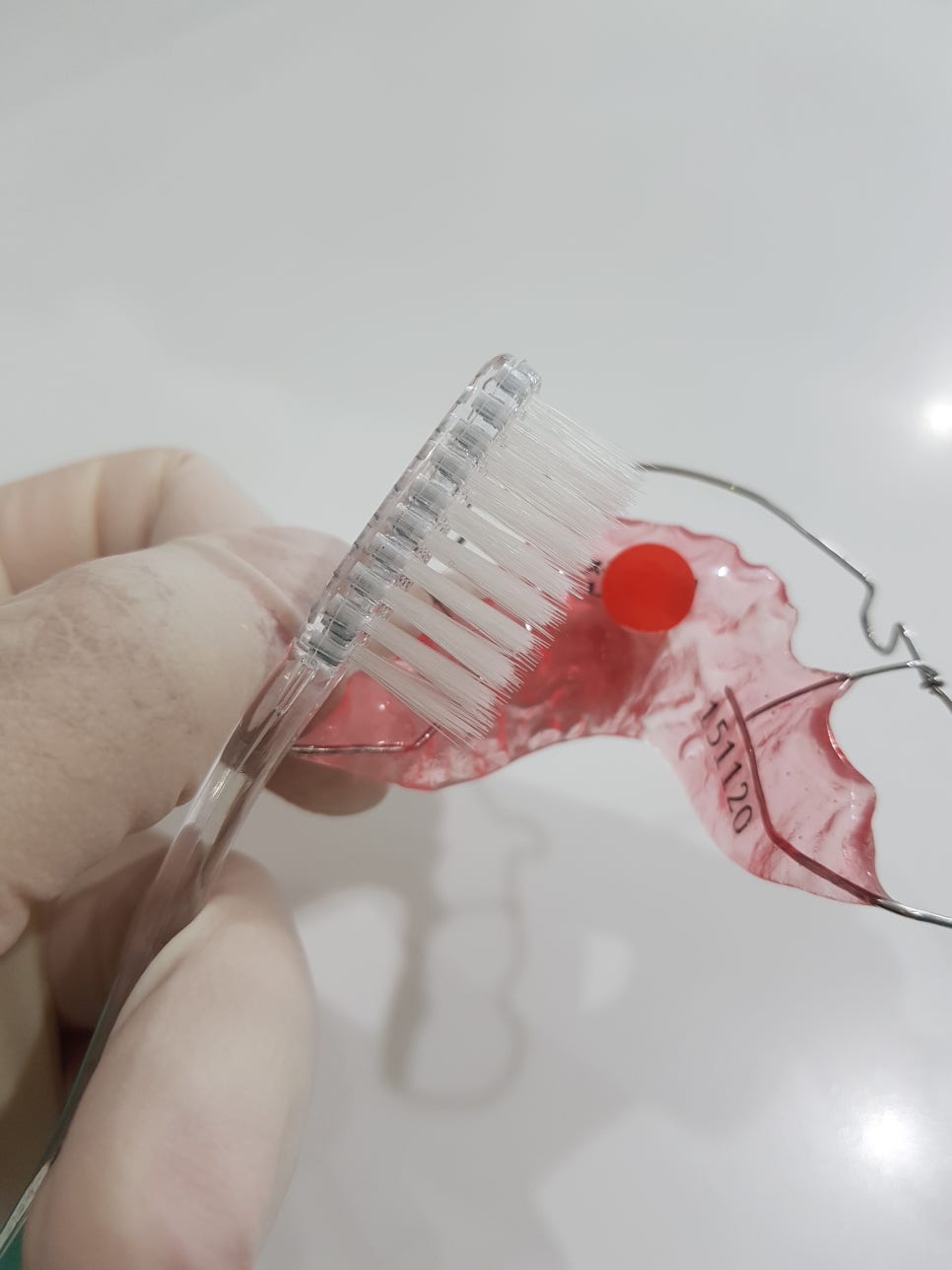 치아교정 후 유지 장치 세척&관리법 Tip_강남 아름드리 치과 관련 이미지 9