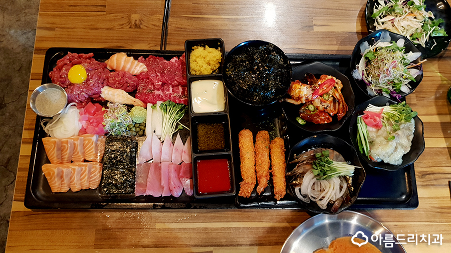 육회한연어 신논현점 가격/메뉴 1미터무한리필 관련 이미지 6