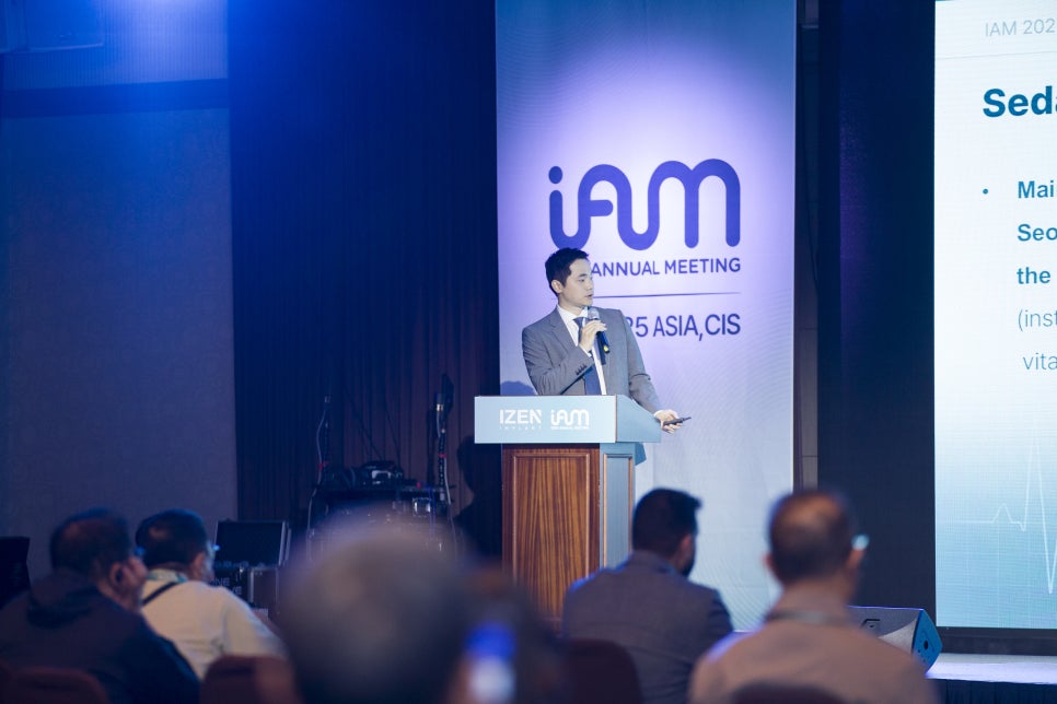 플란치과 서울점 최영인 대표원장 해외 의료진 초청 &lsquo;수면마취 임플란트 수술&rsquo; 강연 진행 관련 이미지 1