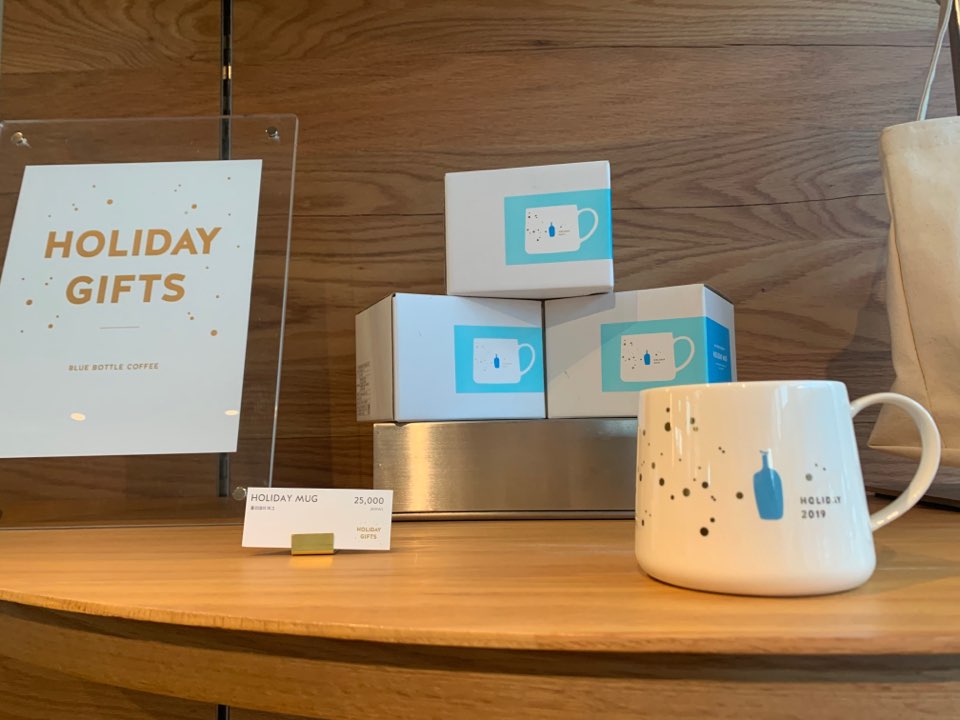 Review of My Visit to Blue Bottle's 4th Apgujeong Branch at Andaz Hotel image 7