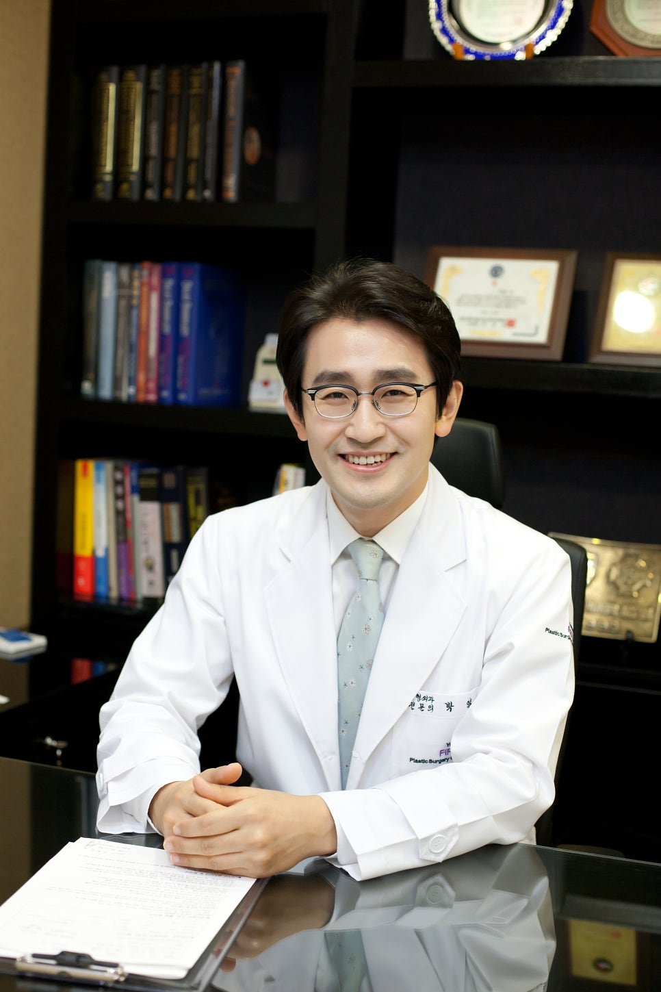 눈매교정할 때 쌍커풀수술, 필수일까 선택일까 [기사] 관련 이미지 2