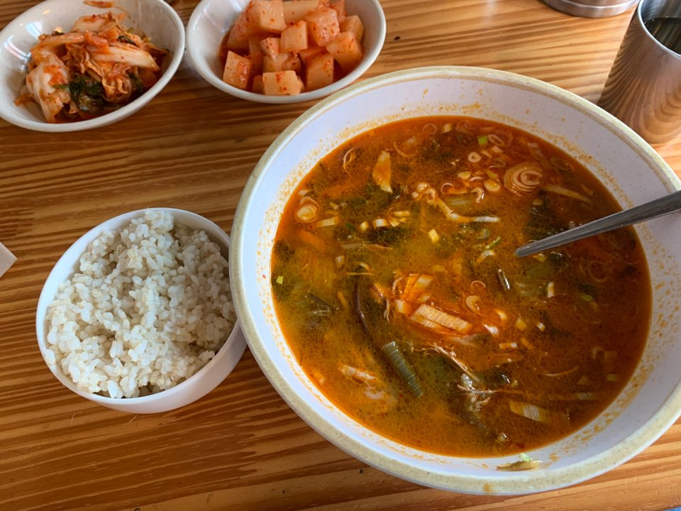 Apgujeong Station Office Worker Lunch Menu: Uhyeongjun Jeongmiso Chicken Gomtang & Dakgaejang image 8