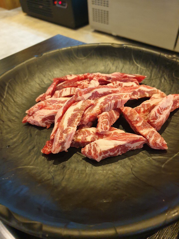 Wirye restaurant Ugaene Jeonggane! Delicious beef brisket, pork jowl, and short rib meat! image 5