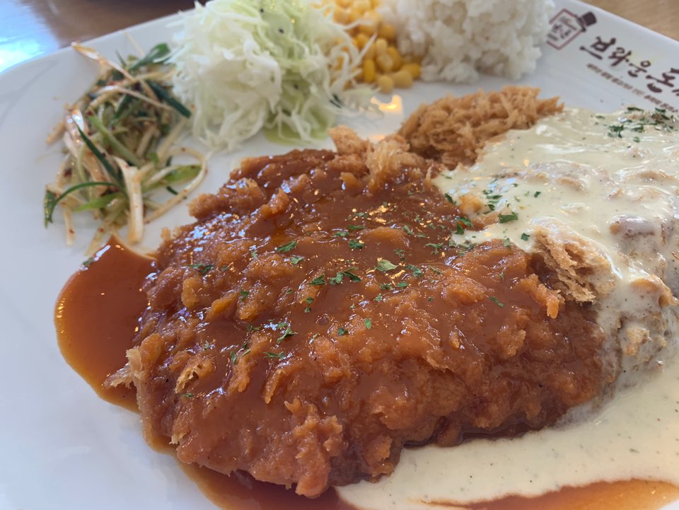 Apgujeong Station Lunch Menu: Western-Style Pork Cutlet at Brown Donkatsu! image 8