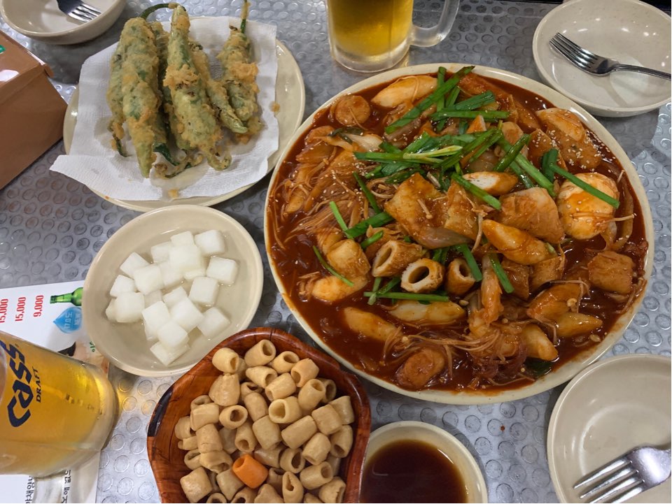 Garosugil Best Restaurant, Hanchu (A Memory of a Drink): Tteokbokki & Fried Chili Peppers, Just as Good as Expected! image 10