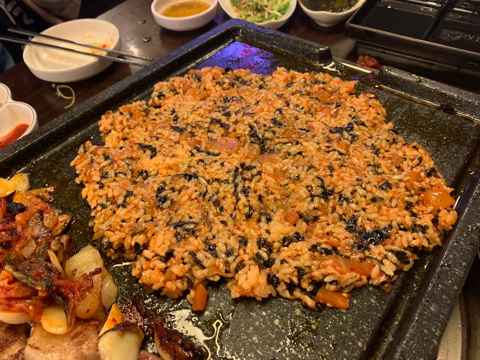 Apgujeong Station Restaurant Deokssam Sidae — Deokssambol Kimchi Samgyeopsal Is Really Delicious T_T image 15