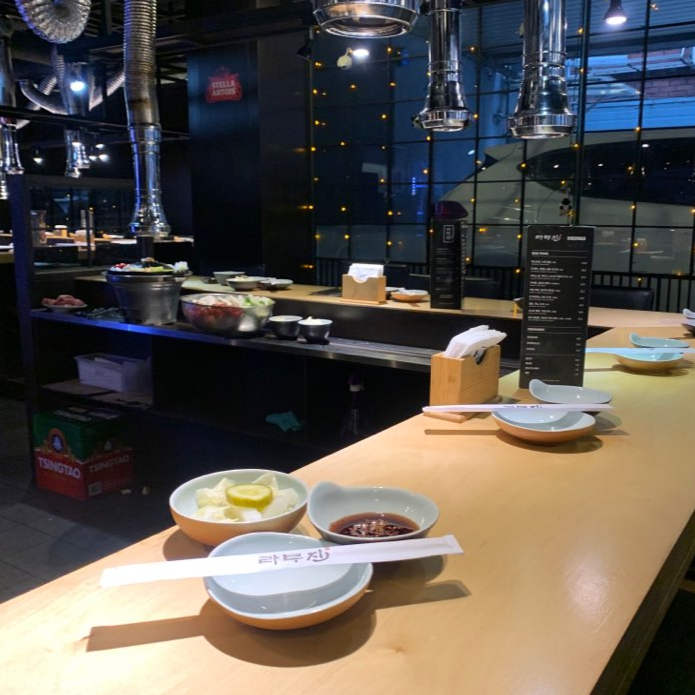 Sinsa-garosugil Restaurant, Lamuzin: A Great Place for Lamb and Lamb Chops! image 1