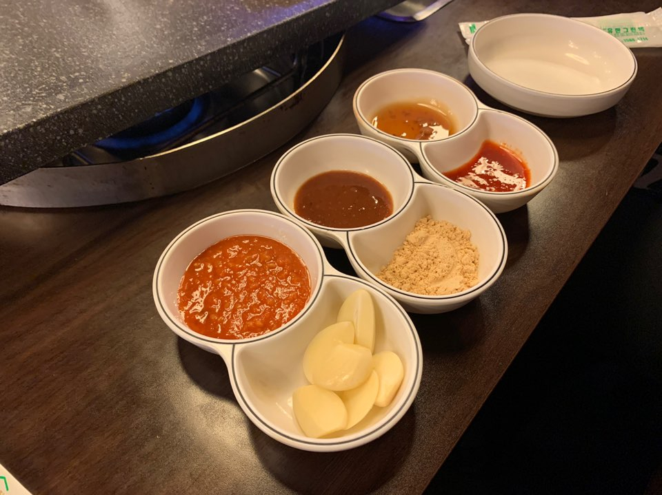 Apgujeong Station Restaurant Deokssam Sidae — Deokssambol Kimchi Samgyeopsal Is Really Delicious T_T image 7