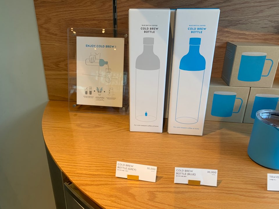 Review of My Visit to Blue Bottle's 4th Apgujeong Branch at Andaz Hotel image 6