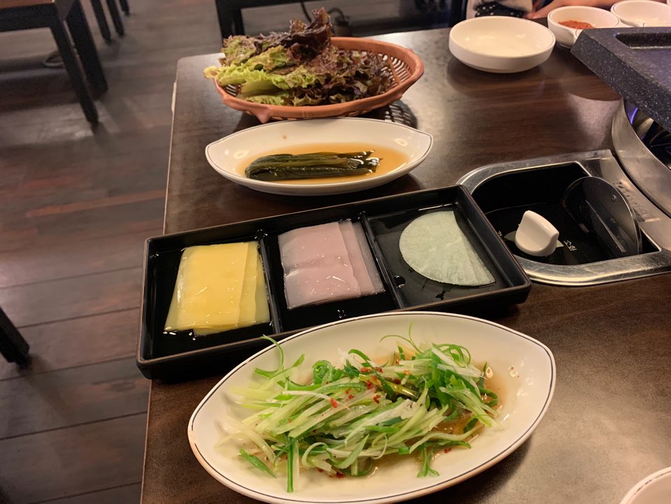 Apgujeong Station Restaurant Deokssam Sidae — Deokssambol Kimchi Samgyeopsal Is Really Delicious T_T image 8