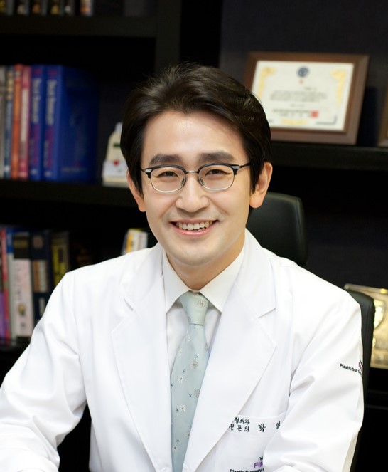 눈재수술, 성형외과 선택의 중요성 [기사] 관련 이미지 2