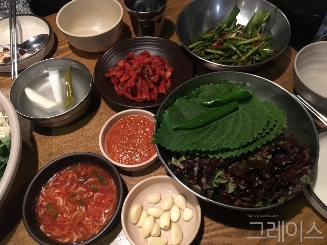 [가로수길 맛집] 연말회식은 바로 여기! 가로수길 족발 리북집&hearts; 관련 이미지 1