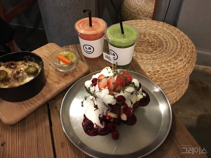 [잠실 카페] 토스트가 맛있는 석촌호수 카페, 라라브레드 관련 이미지 11
