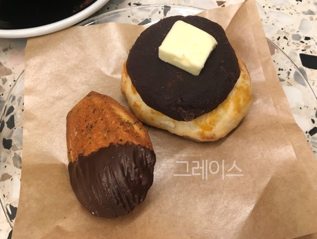 [가로수길 카페] 떠오르는 가로수길 핫한 카페, 1202커피카운터 관련 이미지 9