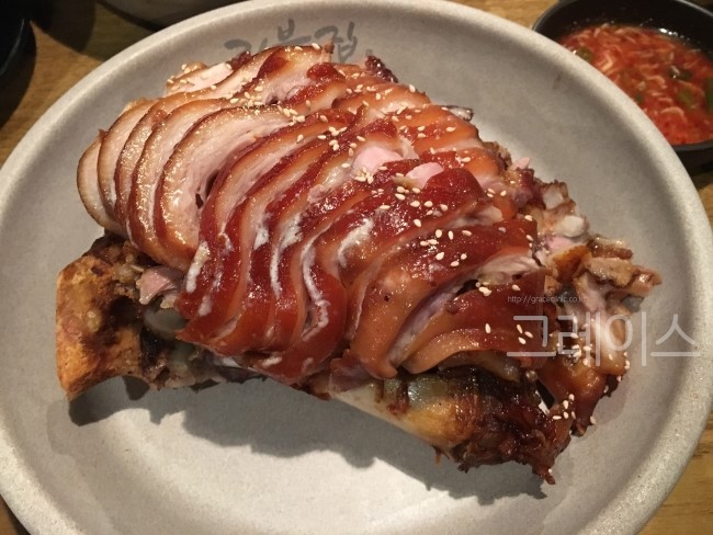 [가로수길 맛집] 연말회식은 바로 여기! 가로수길 족발 리북집&hearts; 관련 이미지 4