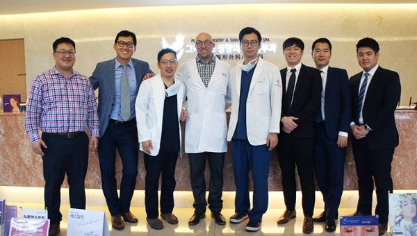 민트리프트 공식 자문의 인증패 수여 & 미국 성형외과 전문의 Dr.Glenn 그레이스성형외과 방문 관련 이미지 3