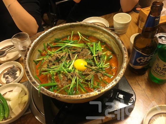 [가로수길 맛집] 쌀쌀한날씨엔 우림황소곱창 곱창전골&hearts; 관련 이미지 4