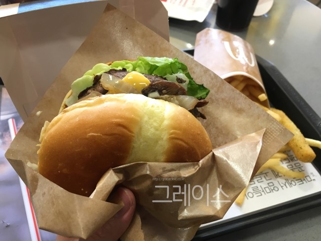 [맥도날드] 맥날 시그니처버거는 그릴드 머쉬룸 버거가 짱♡ 관련 이미지 5