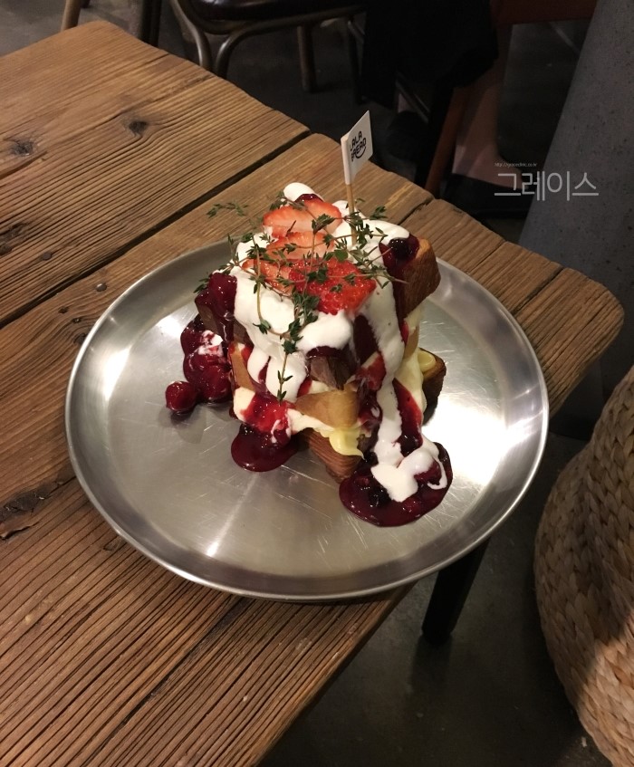 [잠실 카페] 토스트가 맛있는 석촌호수 카페, 라라브레드 관련 이미지 9
