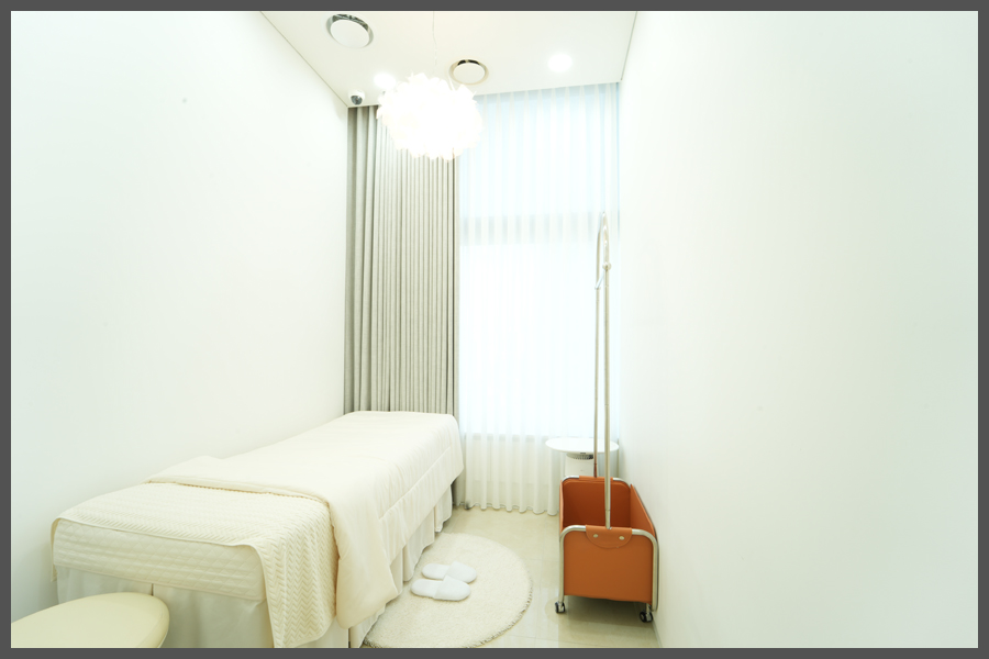 An anti-aging specialty hospital, Sinsa Station Soon Plus Plastic Surgery and Dermatology. image 5
