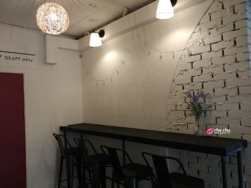 홍대역 카페 333 수박주스 관련 이미지 6