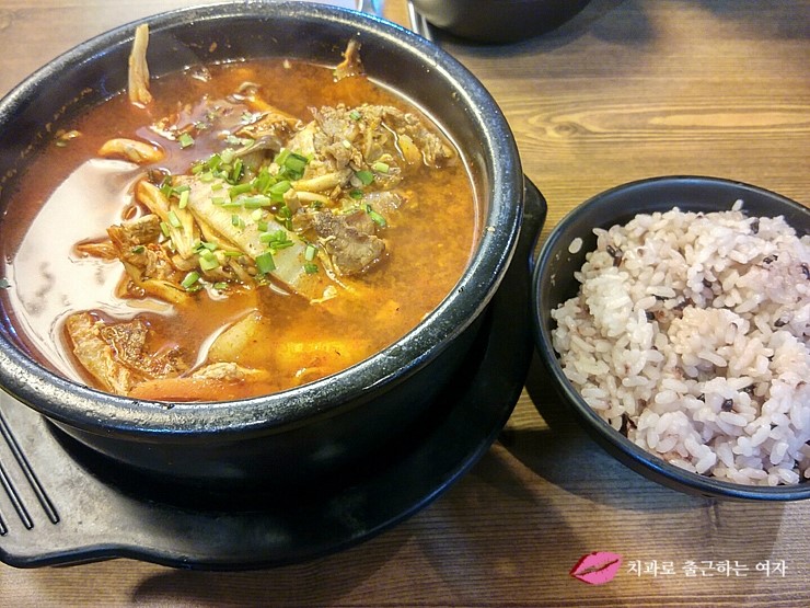 얼큰한 국물 땡길때, 육전면사무소 얼큰버섯뚝배기 + 불짬뽕생면 관련 이미지 1