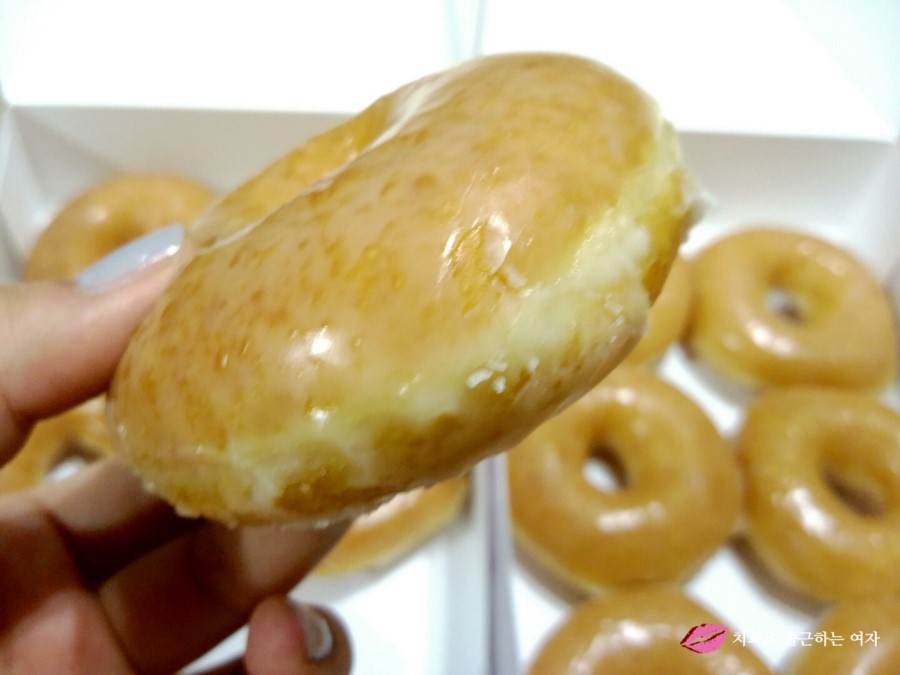 달콤한 크리스피 도넛 오리지널 글레이즈드 &hearts; 관련 이미지 8