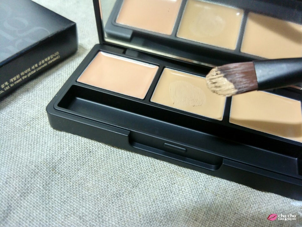 잡티 + 다크서클 커버, 미샤 컨실러팔레트 2호 허니믹스 (촉촉한 컨실러라 좋아요) 관련 이미지 10