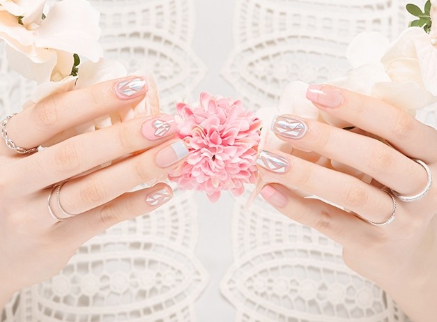 웨딩 네일 추천, 미샤 네일 (new 루시드 네일 폴리쉬 - 웨딩데이+웨딩레이스 ) 관련 이미지 2