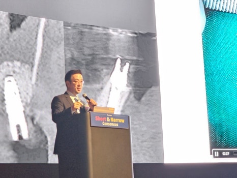 박정철 원장, 서울코엑스에서 개최된 급속골이식(i-GBR)강연현장 관련 이미지 4