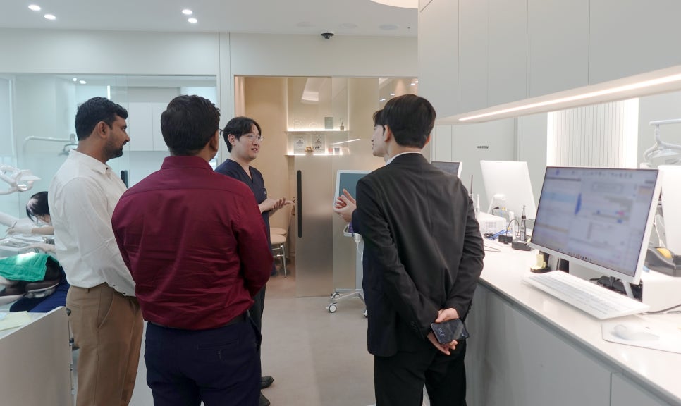 인비절라인(Invisalign) 인도 지사장님 내방_양재점에 다녀간 특별한 손님 관련 이미지 3