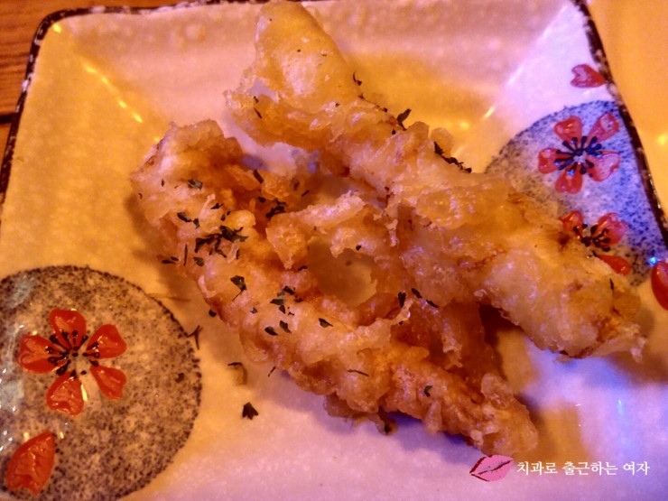 홍대 즉석떡볶이 <바로튀김>의 해물떡볶이+통통오징어튀김 냠냠 ♬ 관련 이미지 19