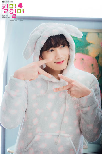 생생한 컬러감이 예뻐 :) 헤라 쉬어홀릭 팝 틴트 01호 마릴린핑크 (킬미힐미 지성틴트) 관련 이미지 2